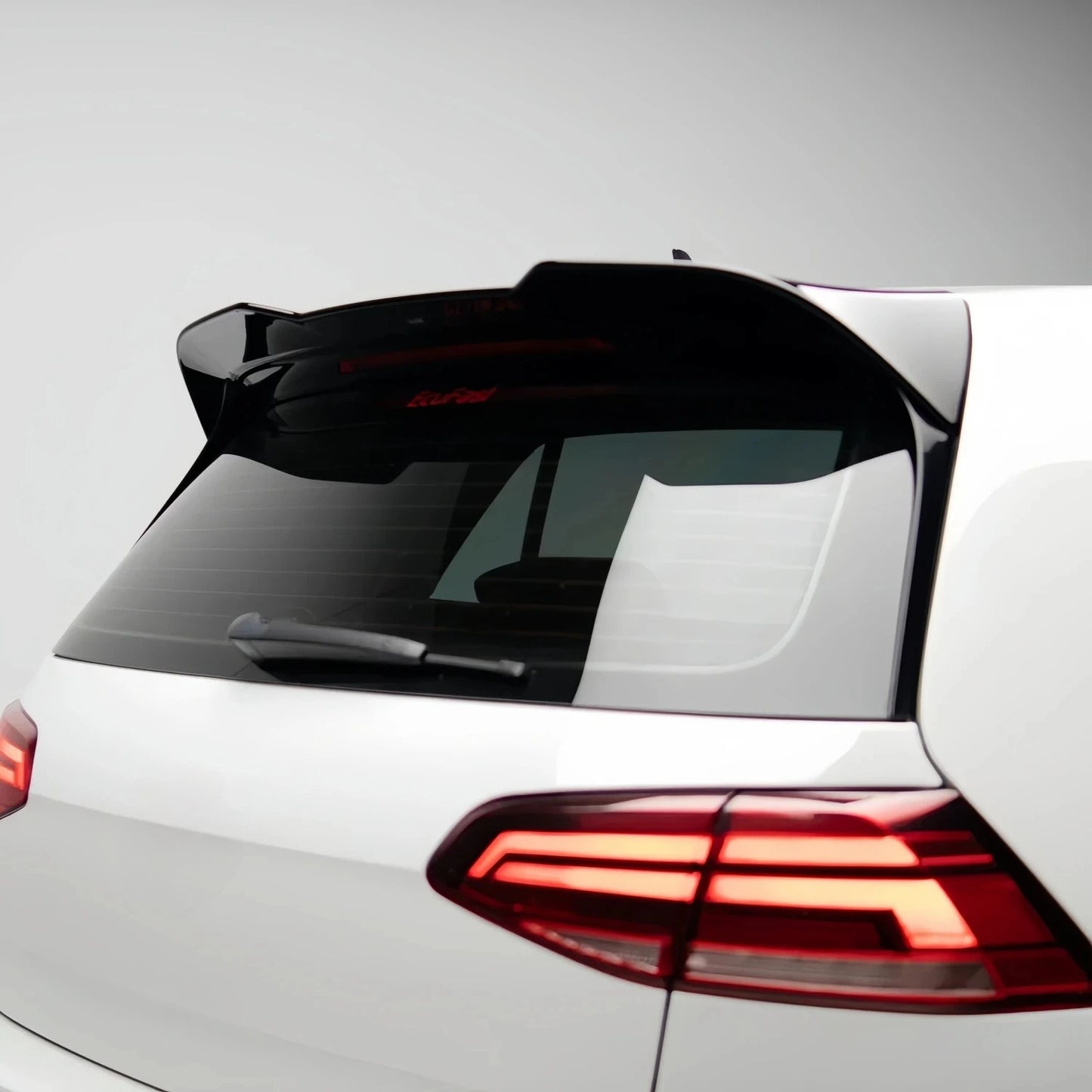Spoiler arrière sport VW Golf 7 / 7.5 (2014–2020) – Aileron de toit style R / GTI / GTD / GTE / R-Line